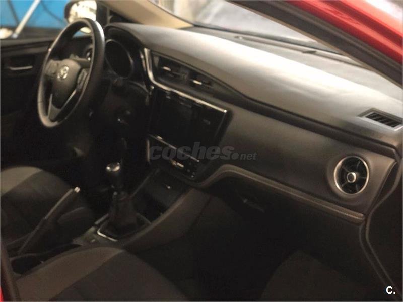 TOYOTA Auris 1.2 120T ACTIVE 5p.