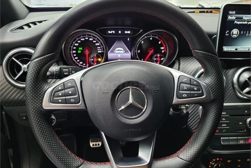 MERCEDES BENZ Clase A 200 d AMG Line 5p.