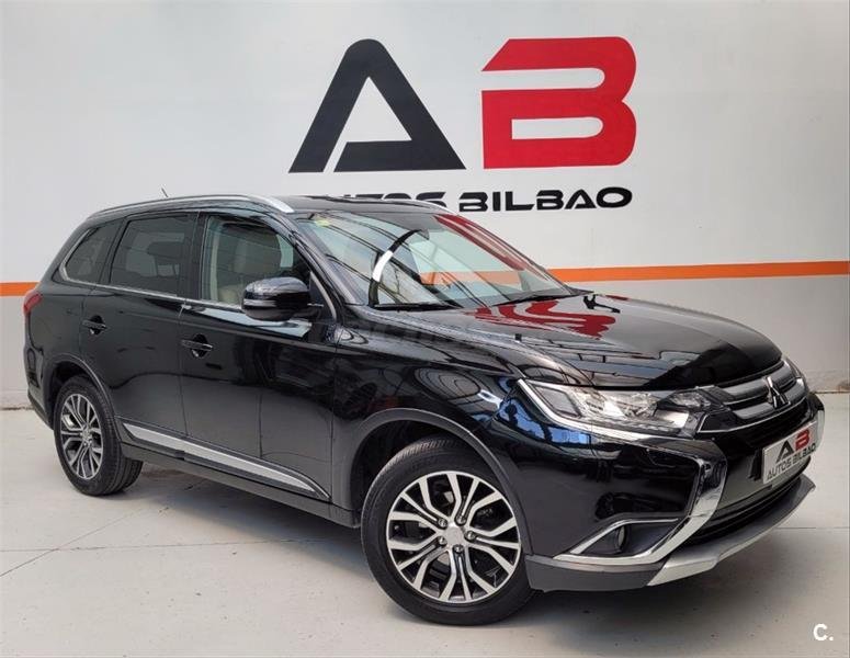 MITSUBISHI Outlander 220 DID Kaiteki Auto 4WD 5p.