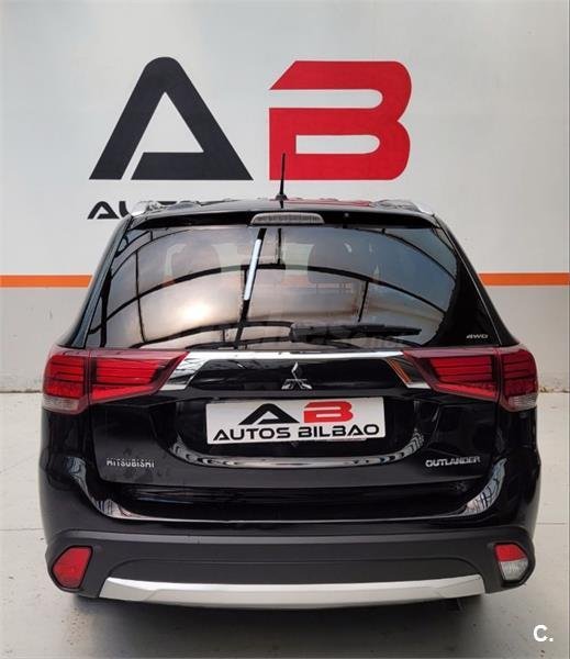 MITSUBISHI Outlander 220 DID Kaiteki Auto 4WD 5p.