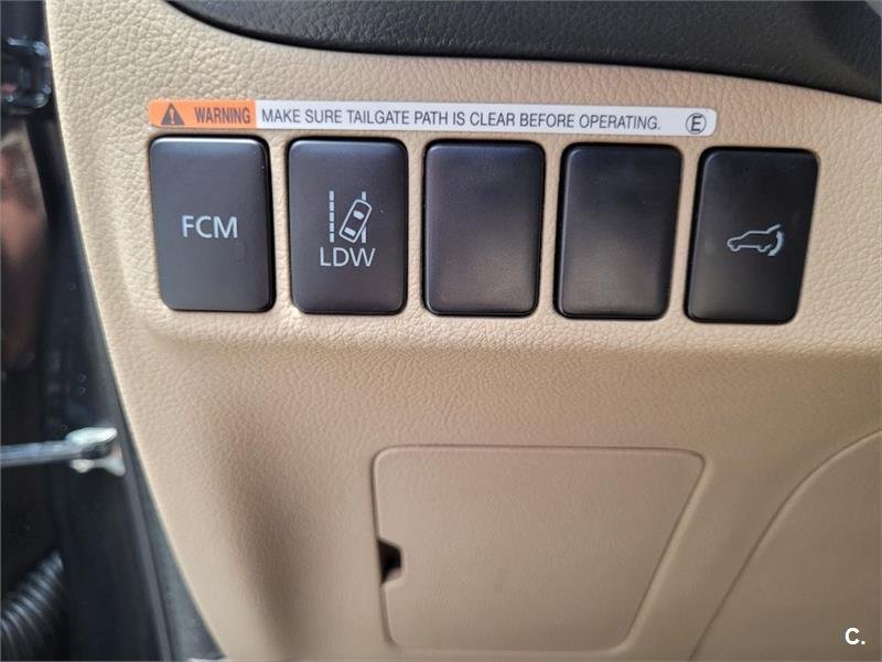 MITSUBISHI Outlander 220 DID Kaiteki Auto 4WD 5p.