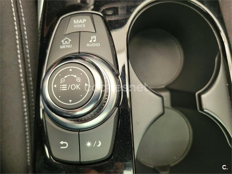 INFINITI QX30 2.2D PREMIUM TECH 7DCT AWD