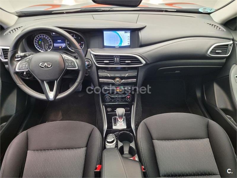 INFINITI QX30 2.2D PREMIUM TECH 7DCT AWD