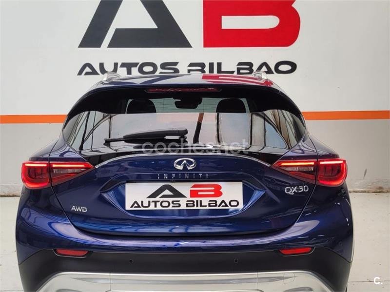 INFINITI QX30 2.2D PREMIUM TECH 7DCT AWD