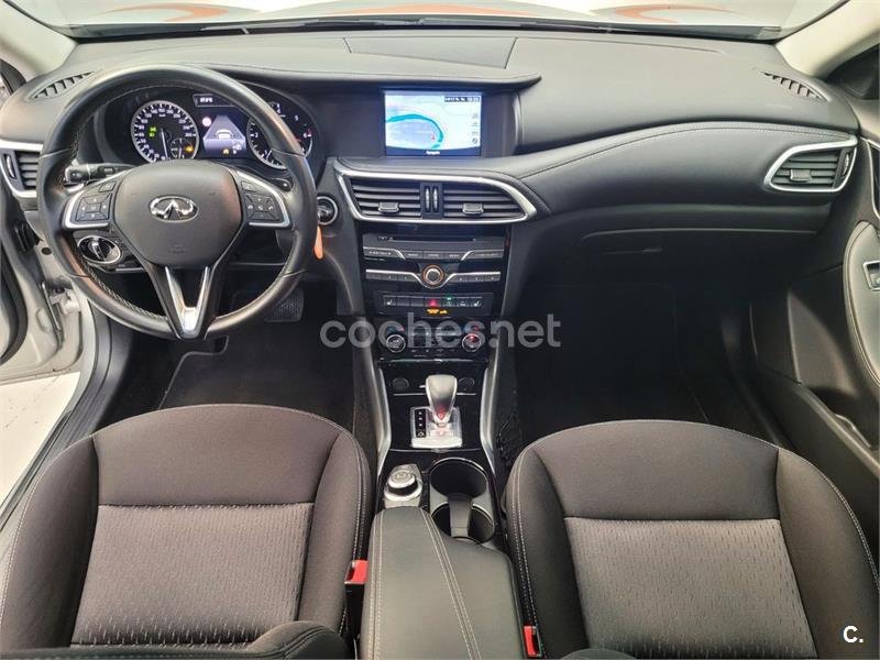 INFINITI QX30 2.2D PREMIUM 7DCT AWD