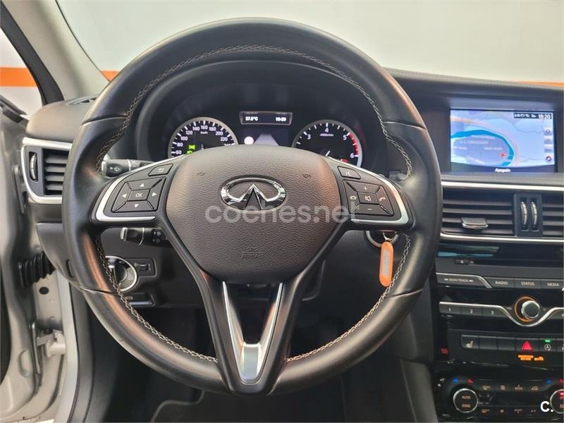 INFINITI QX30 2.2D PREMIUM 7DCT AWD