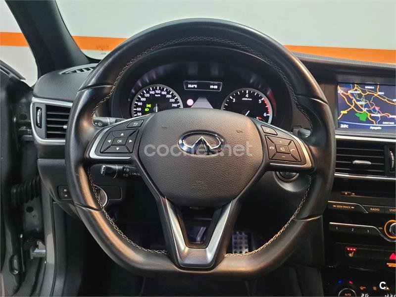 INFINITI Q30 2.2D SPORT 7DCT