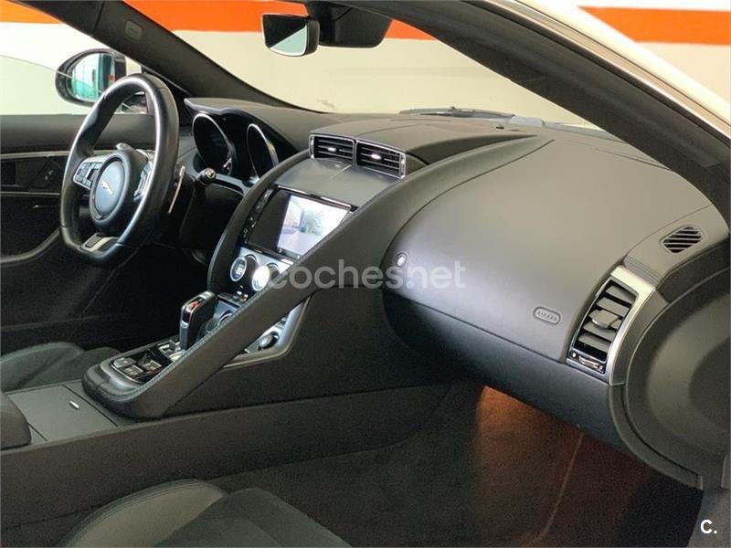 JAGUAR FType 2.0 I4 300PS Coupe RDynamic Auto