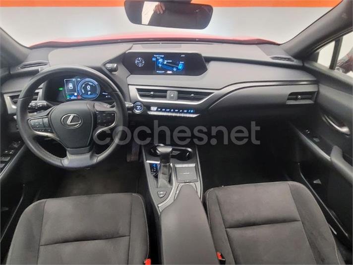 LEXUS UX 2.0 250h Business 5p.