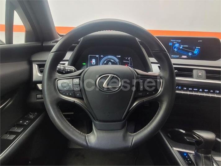 LEXUS UX 2.0 250h Business 5p.