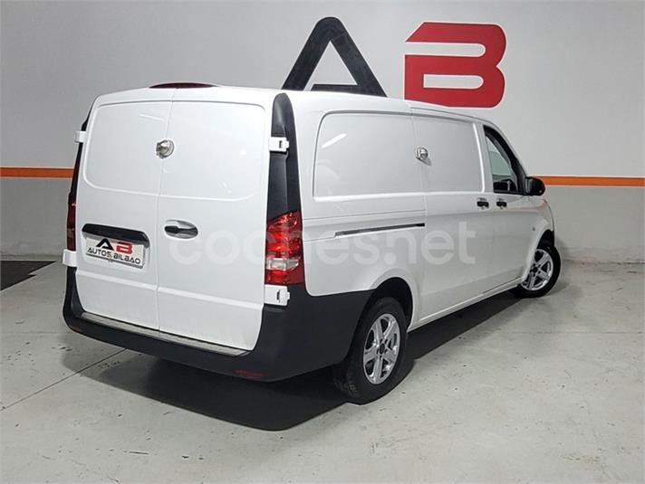 MERCEDES-BENZ Vito 114CDI 100kW furgon Pro larga 4p.