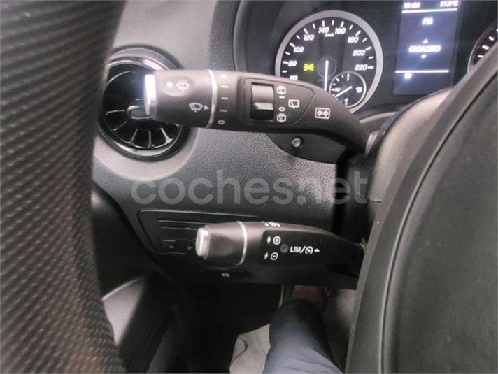 MERCEDES BENZ Vito 110CDI Mixto Pro Compacta