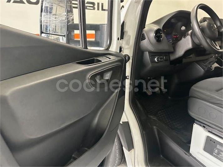 MERCEDES-BENZ Sprinter 311 CDI MEDIO 3.5T