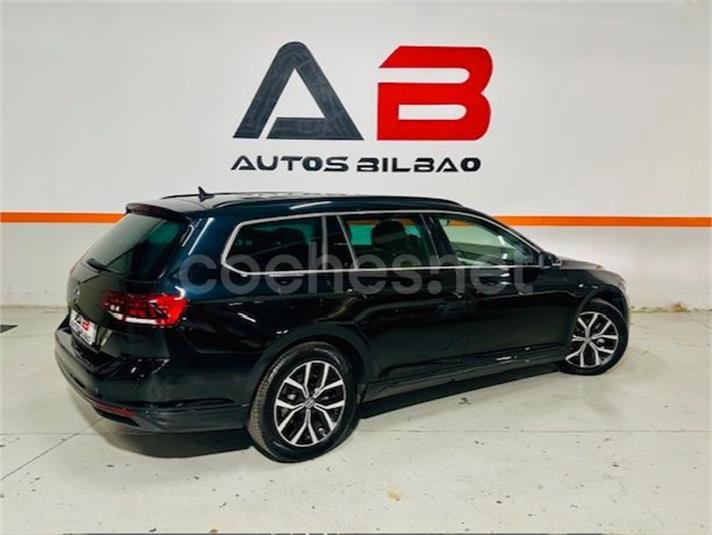 VOLKSWAGEN Passat Variant Executive 2.0 TDI DSG