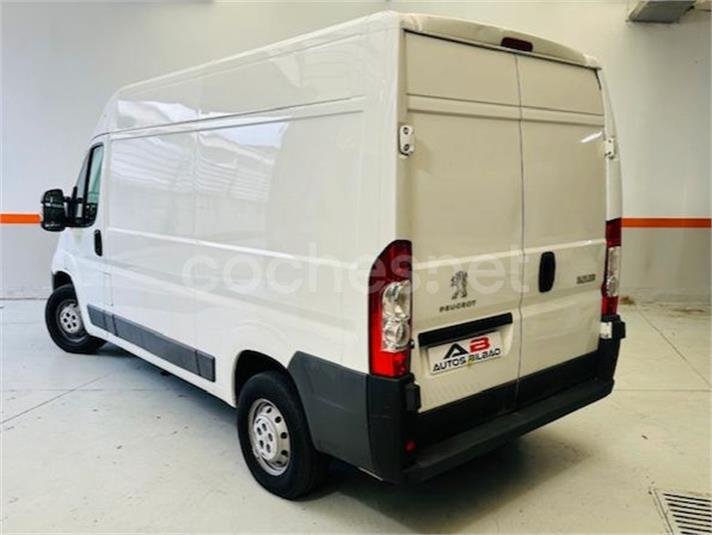 PEUGEOT Boxer 335 L2H2 BlueHDi